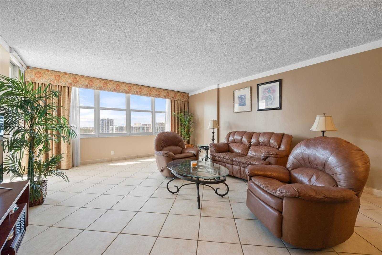 Small Image of 3725 SOUTH OCEAN DR #1124, Hollywood Number 7