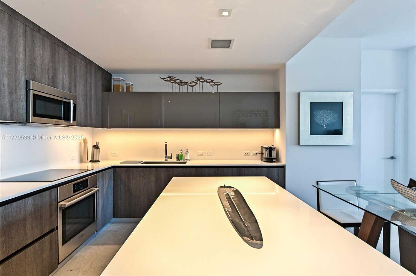 Small Image of 88 SOUTH WEST 7 #1507, Miami Number 13