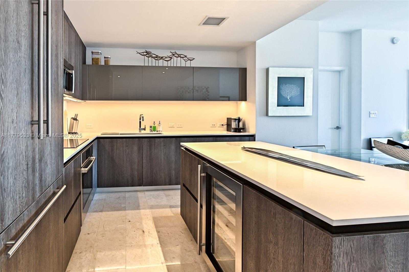 Small Image of 88 SOUTH WEST 7 #1507, Miami Number 16