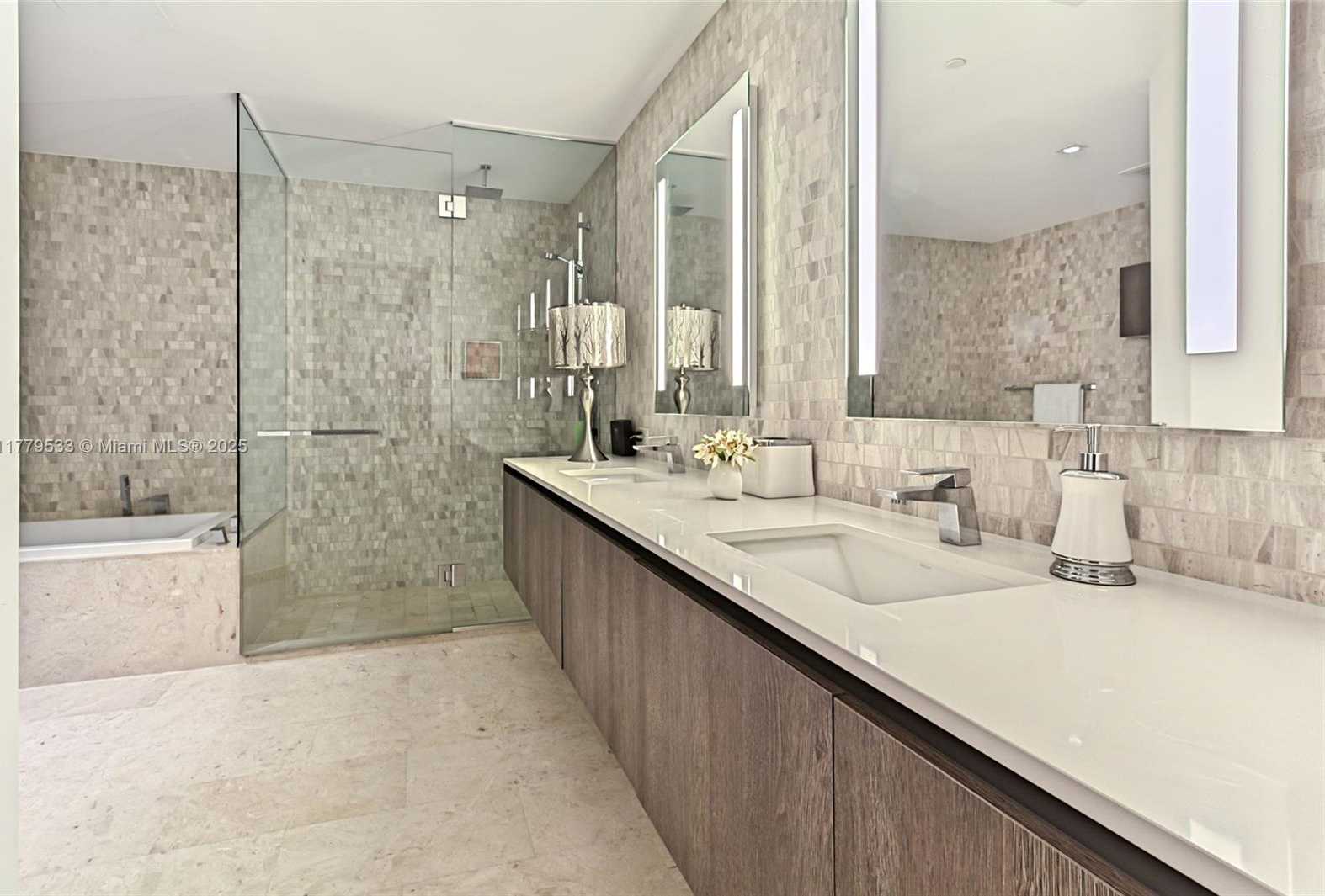 Small Image of 88 SOUTH WEST 7 #1507, Miami Number 23