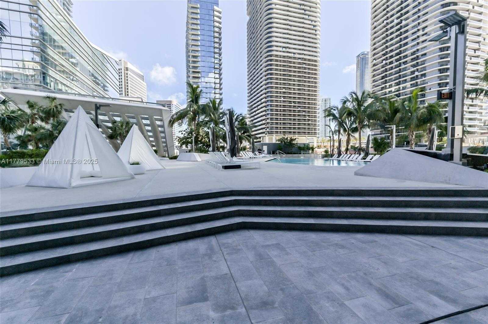 Small Image of 88 SOUTH WEST 7 #1507, Miami Number 35