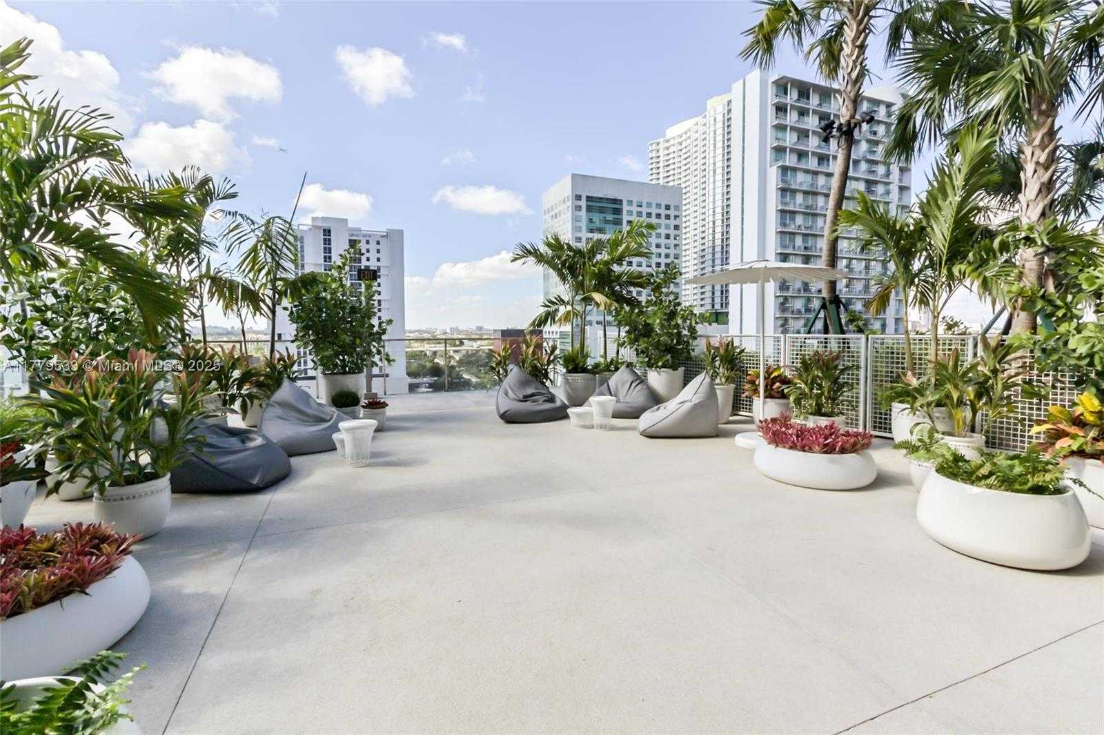 Small Image of 88 SOUTH WEST 7 #1507, Miami Number 36