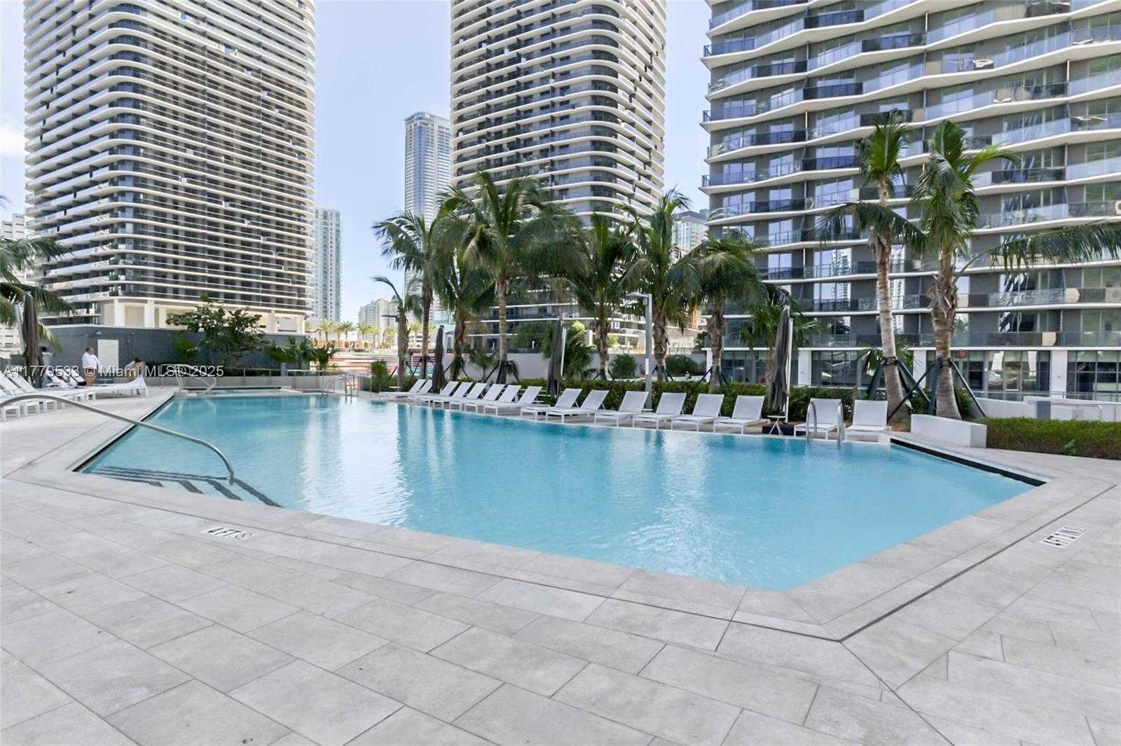 Small Image of 88 SOUTH WEST 7 #1507, Miami Number 38