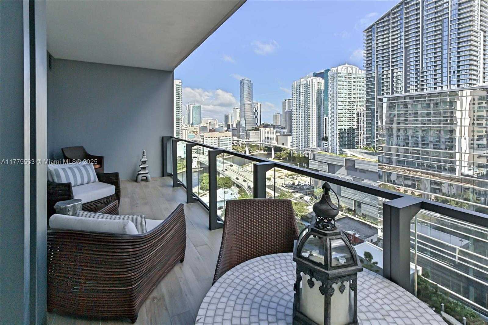 Small Image of 88 SOUTH WEST 7 #1507, Miami Number 6