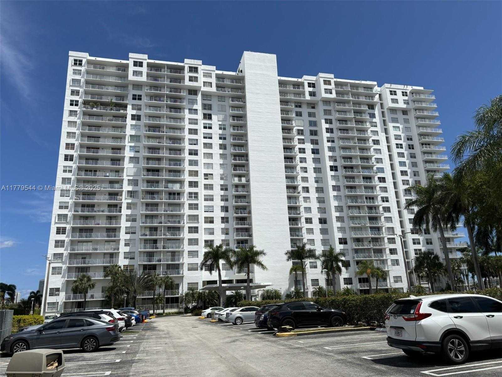 Small Image of 2801 NORTH EAST 183RD ST #1015W, Aventura Number 5