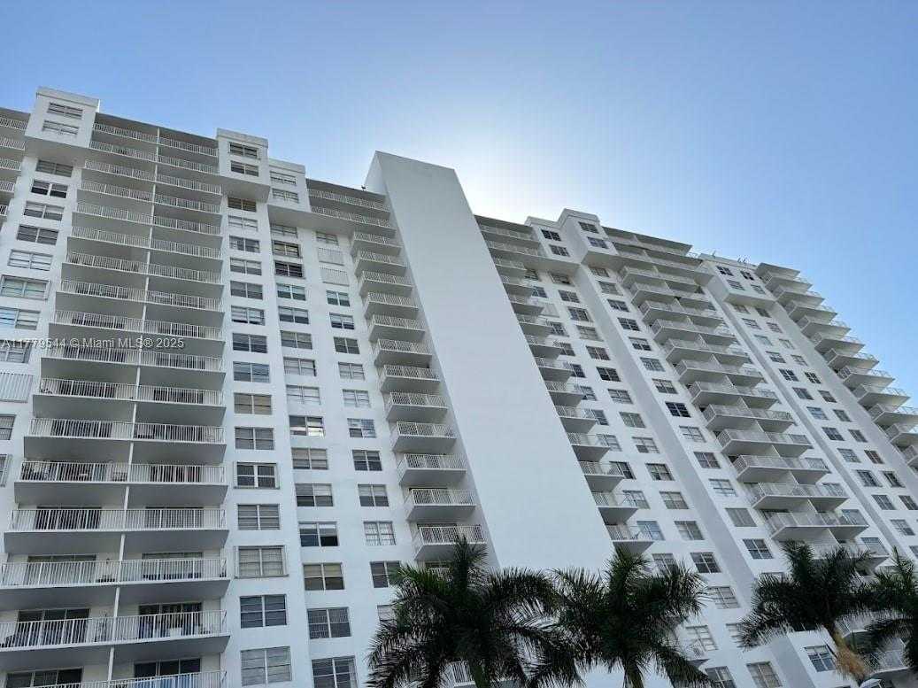 Small Image of 2801 NORTH EAST 183RD ST #1015W, Aventura Number 52