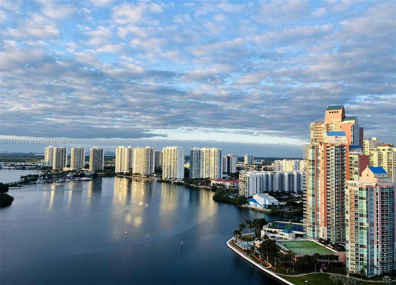 Small Image of 3530 MYSTIC POINTE DR #3004, Aventura Number 2