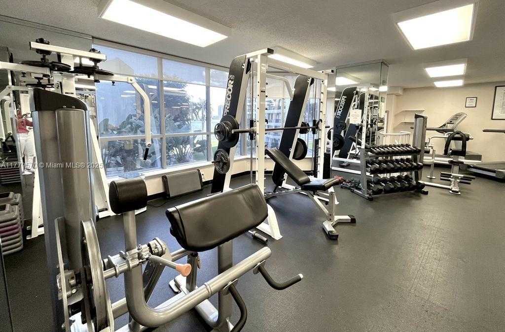 Small Image of 3530 MYSTIC POINTE DR #3004, Aventura Number 20