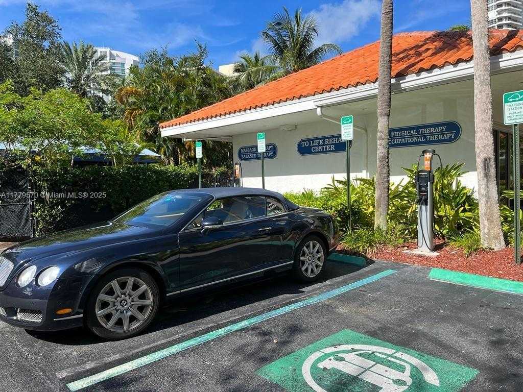 Small Image of 3530 MYSTIC POINTE DR #3004, Aventura Number 25