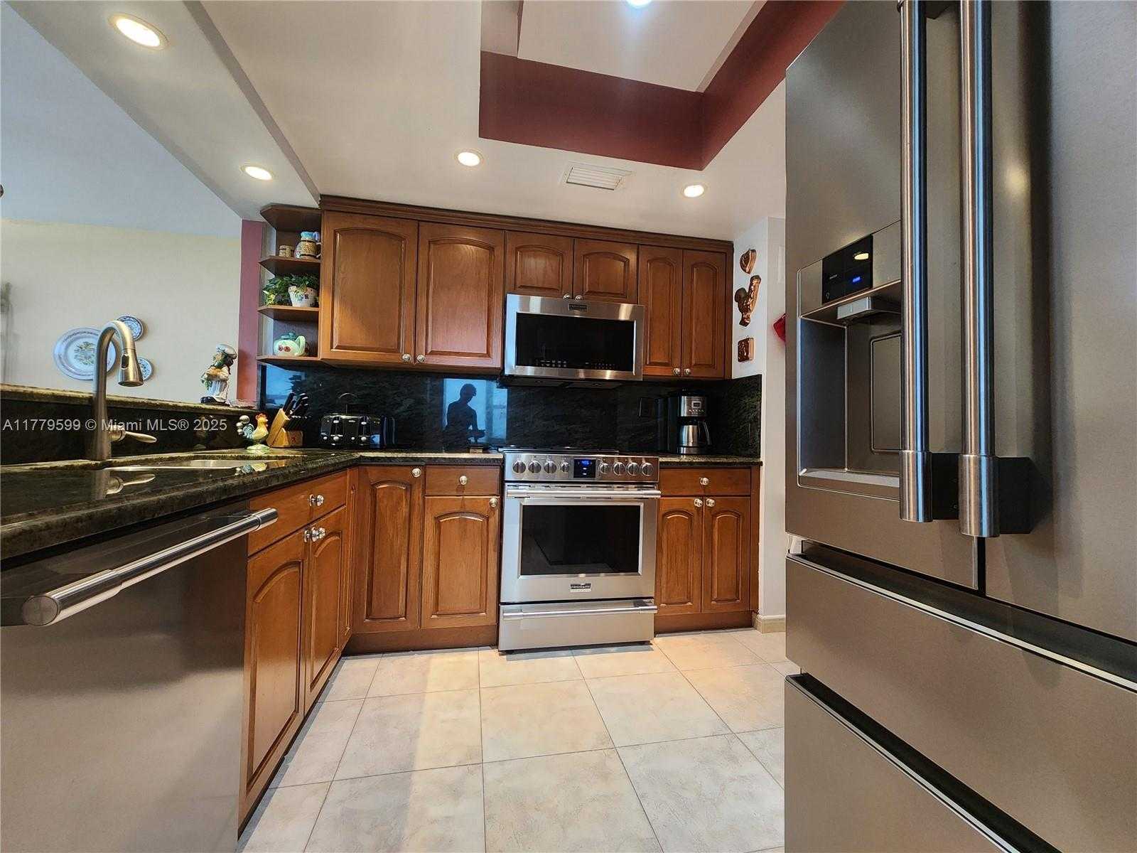 Small Image of 3505 SOUTH OCEAN DR #1214, Hollywood Number 13