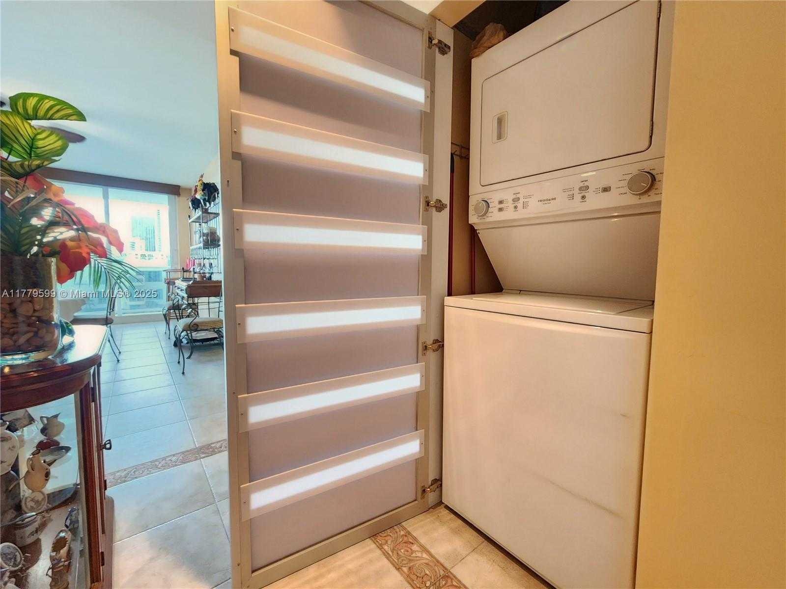 Small Image of 3505 SOUTH OCEAN DR #1214, Hollywood Number 15