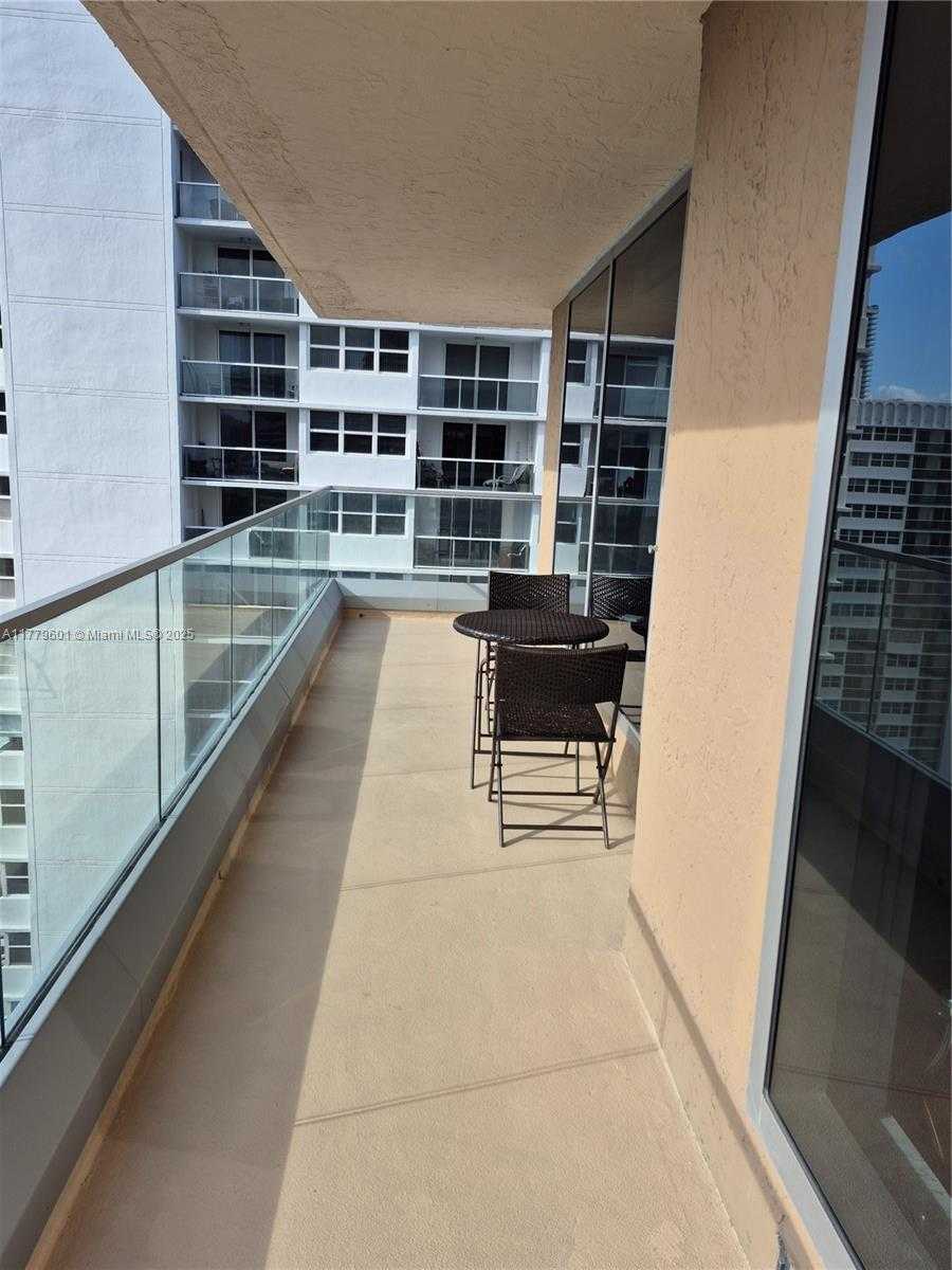 Small Image of 1912 SOUTH OCEAN DR #17C, Hallandale Beach Number 10