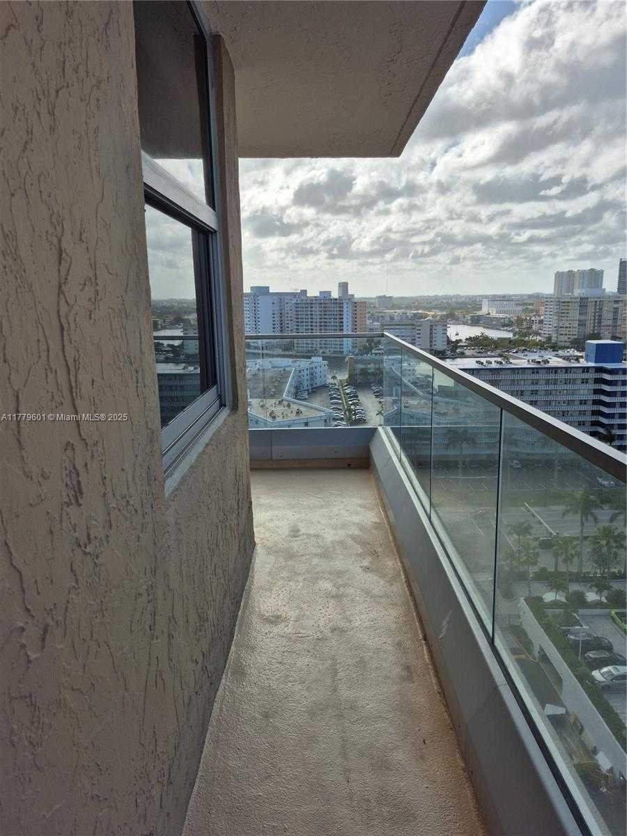 Small Image of 1912 SOUTH OCEAN DR #17C, Hallandale Beach Number 15