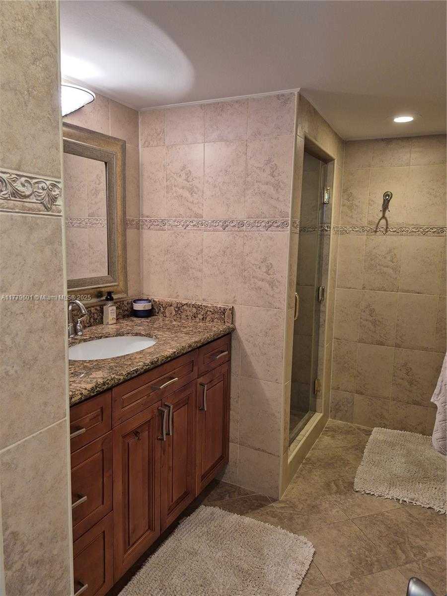 Small Image of 1912 SOUTH OCEAN DR #17C, Hallandale Beach Number 21
