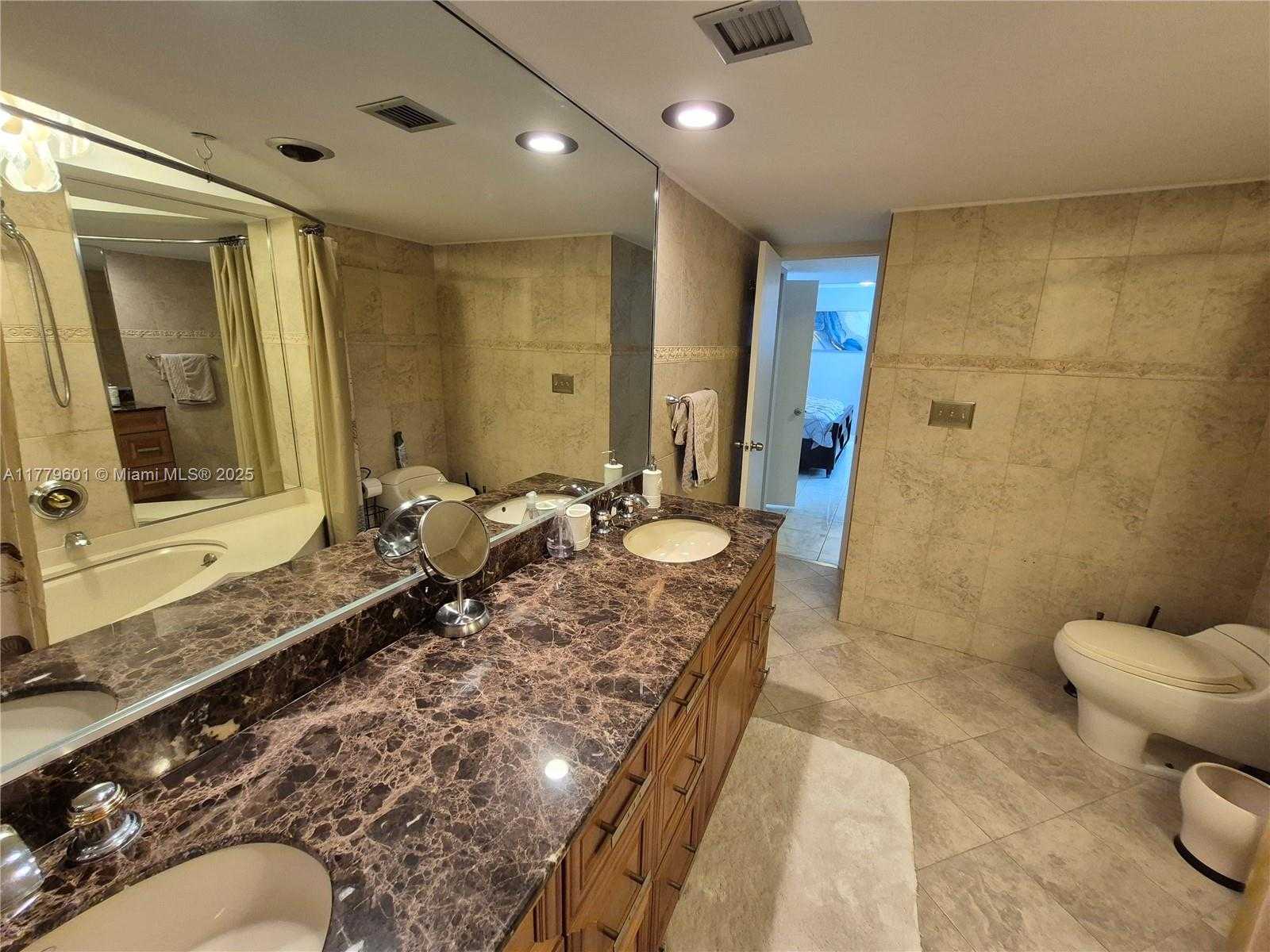 Small Image of 1912 SOUTH OCEAN DR #17C, Hallandale Beach Number 29