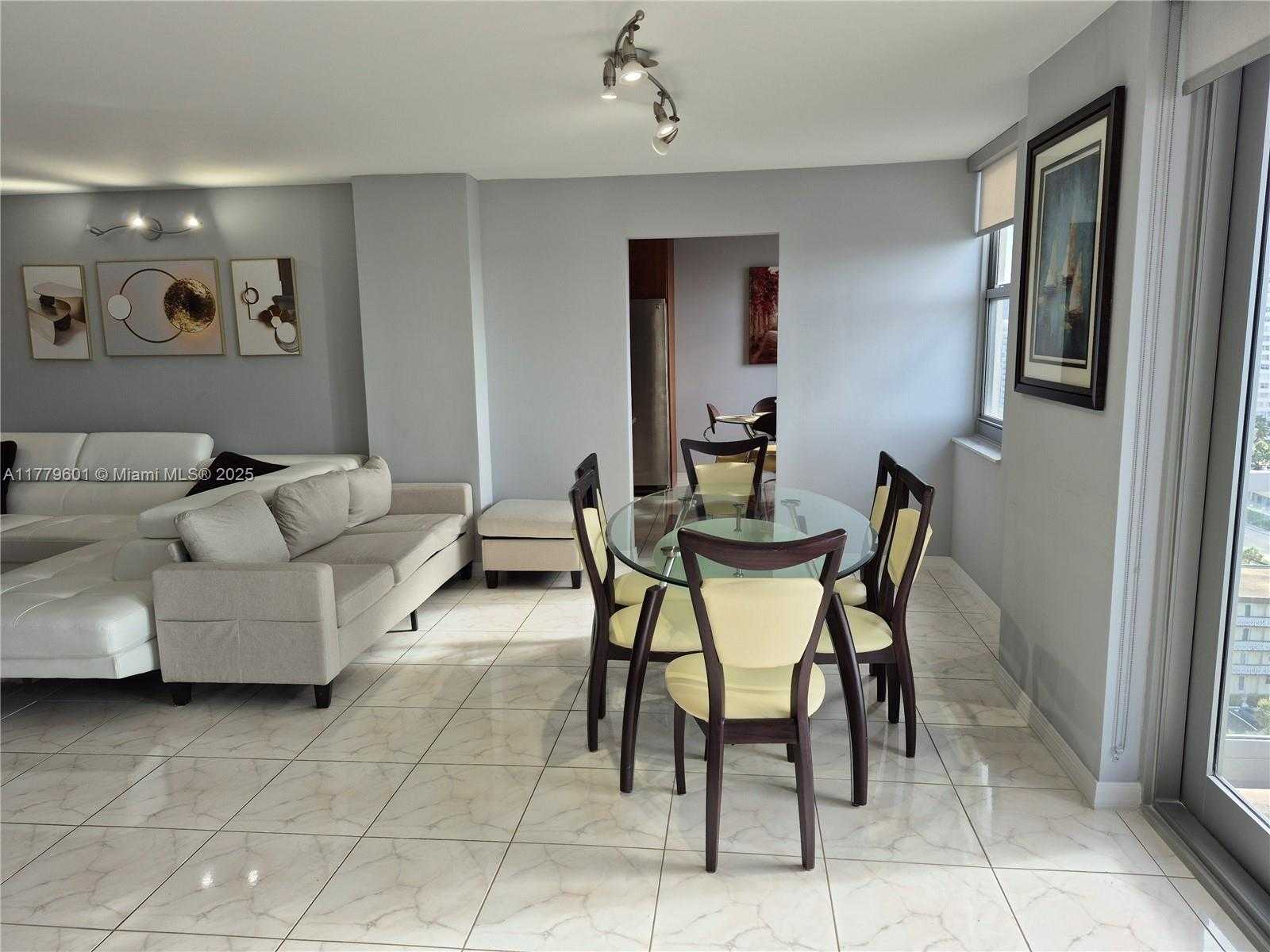 Small Image of 1912 SOUTH OCEAN DR #17C, Hallandale Beach Number 3