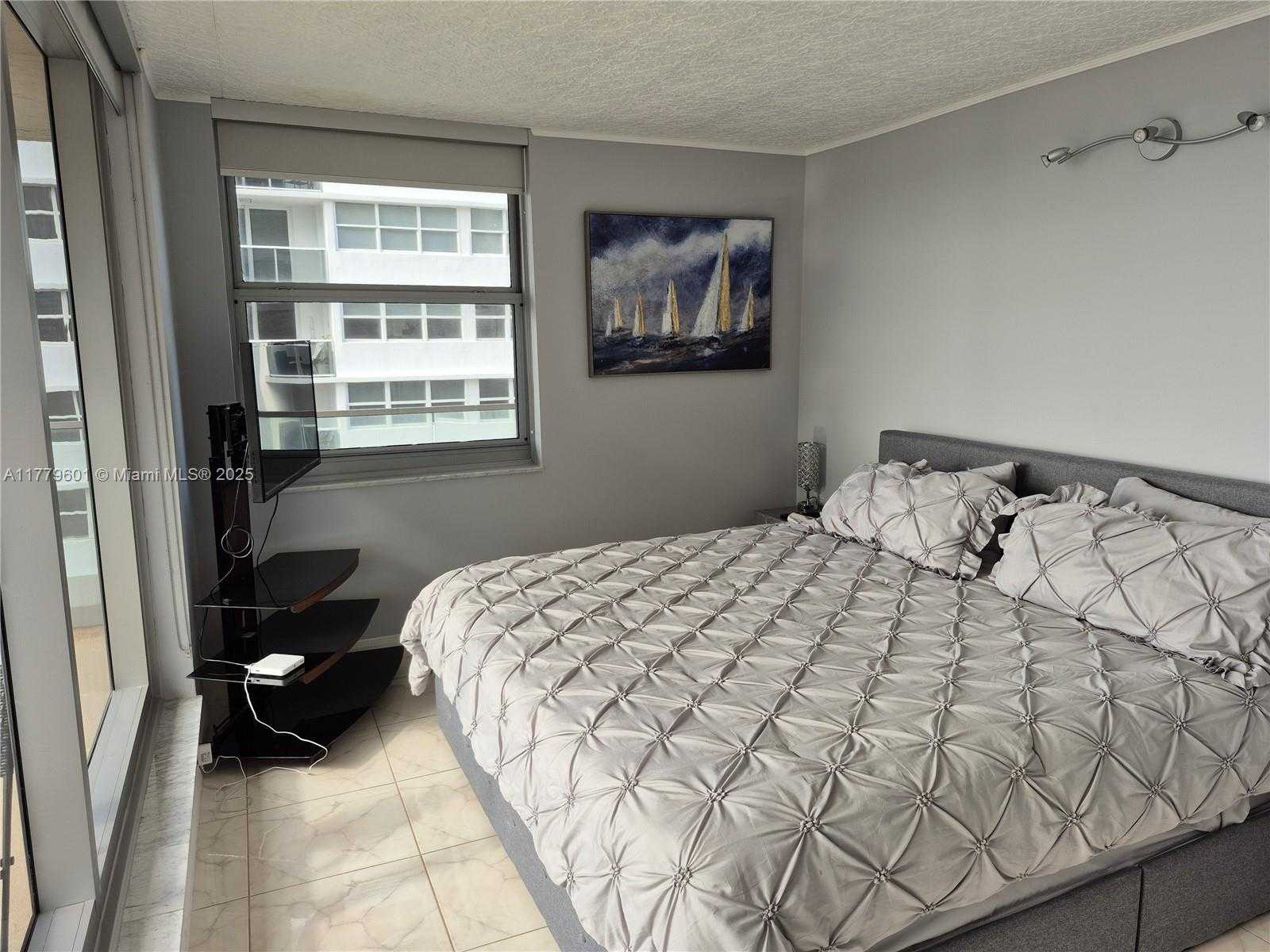 Small Image of 1912 SOUTH OCEAN DR #17C, Hallandale Beach Number 5