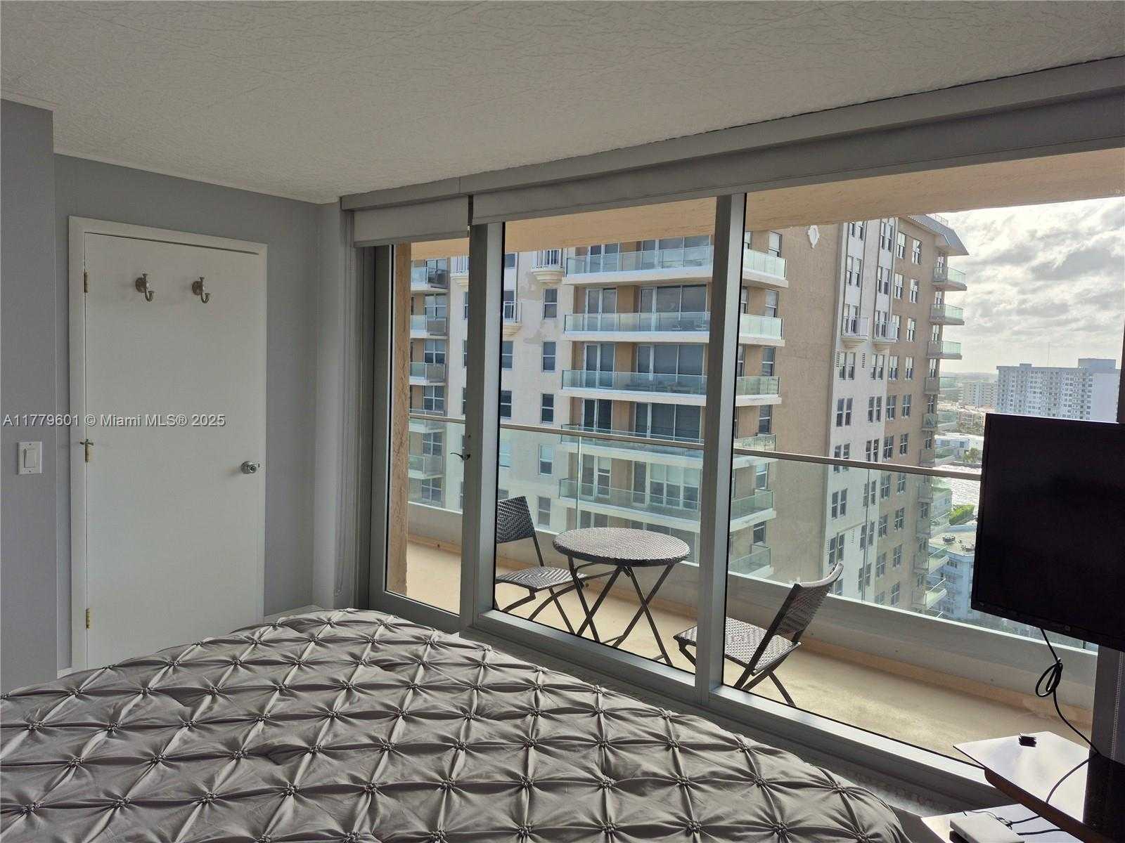 Small Image of 1912 SOUTH OCEAN DR #17C, Hallandale Beach Number 6