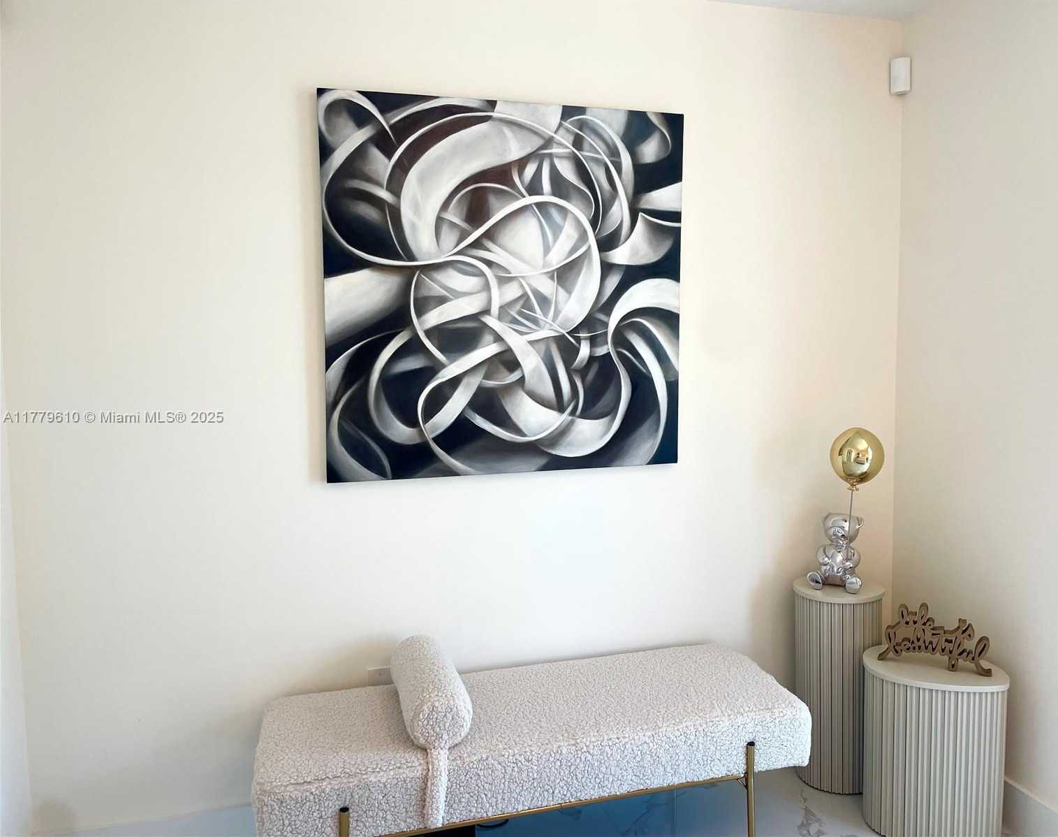 Small Image of 5900 COLLINS AVE #1104, Miami Beach Number 22