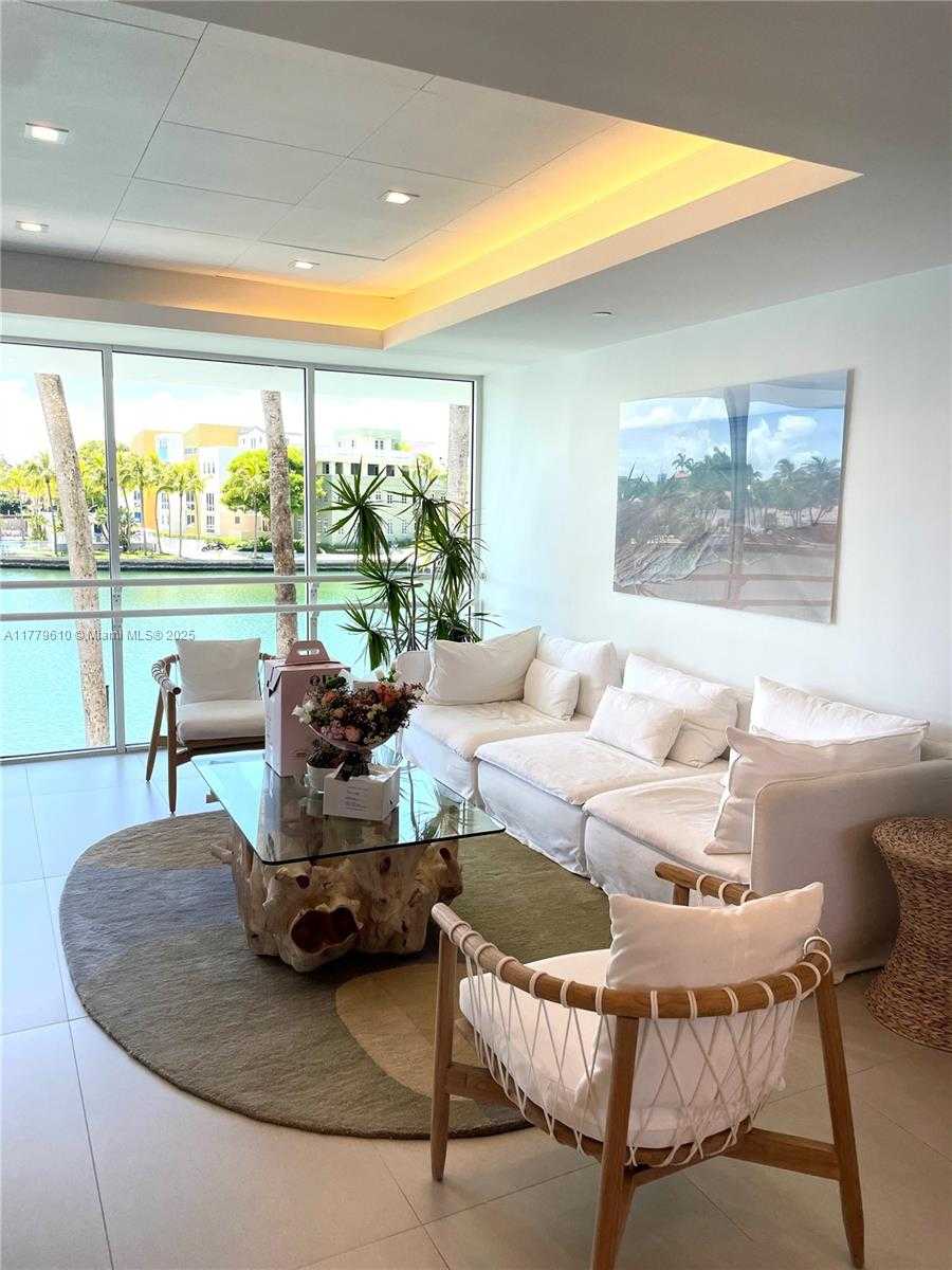 Small Image of 5900 COLLINS AVE #1104, Miami Beach Number 27