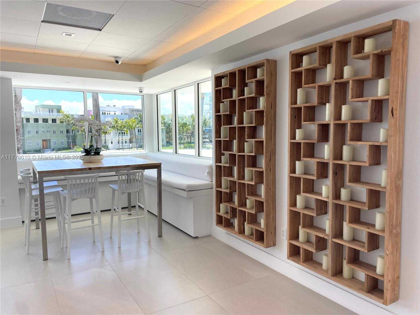 Small Image of 5900 COLLINS AVE #1104, Miami Beach Number 3