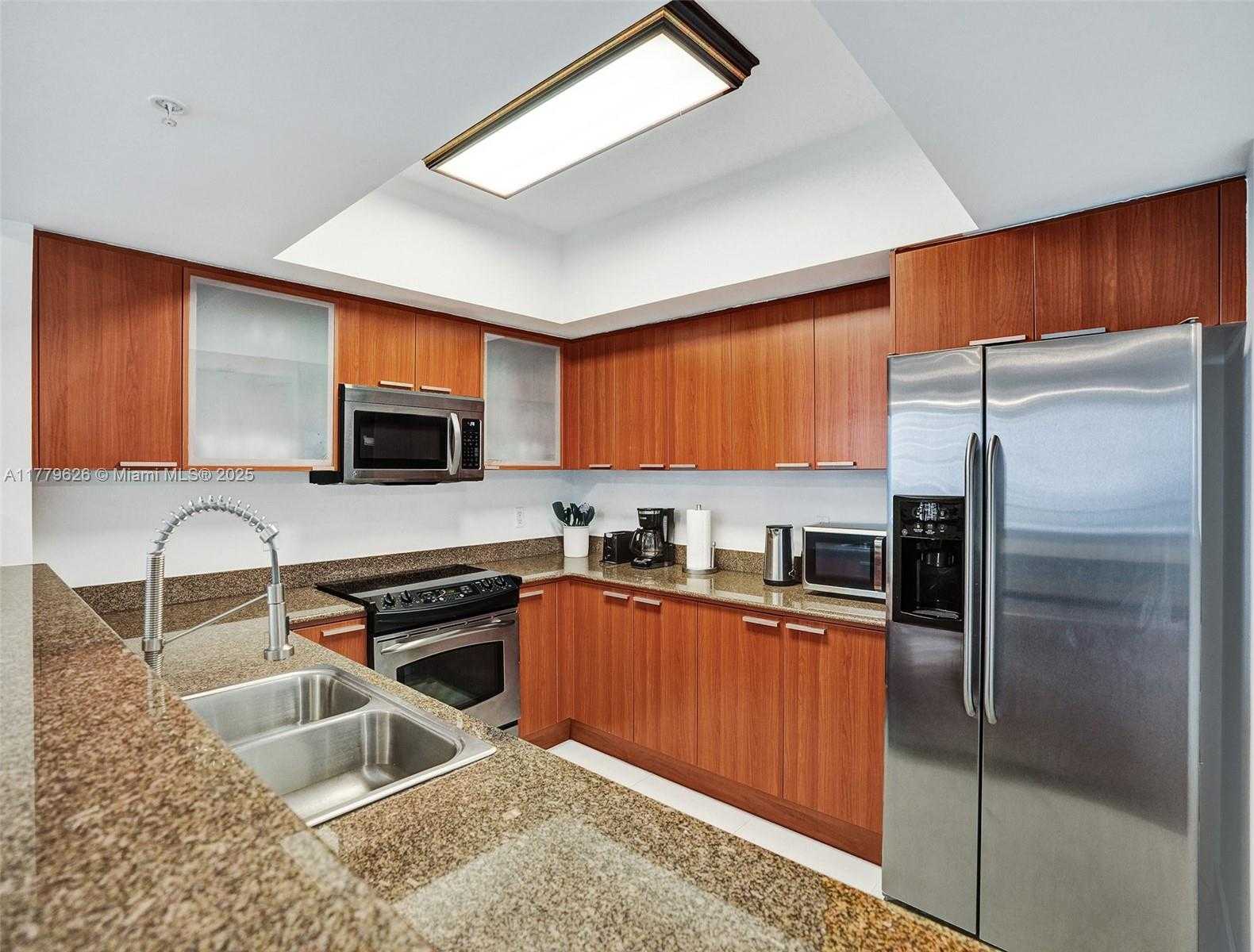 Small Image of 16699 COLLINS AVE #2305, Sunny Isles Beach Number 3
