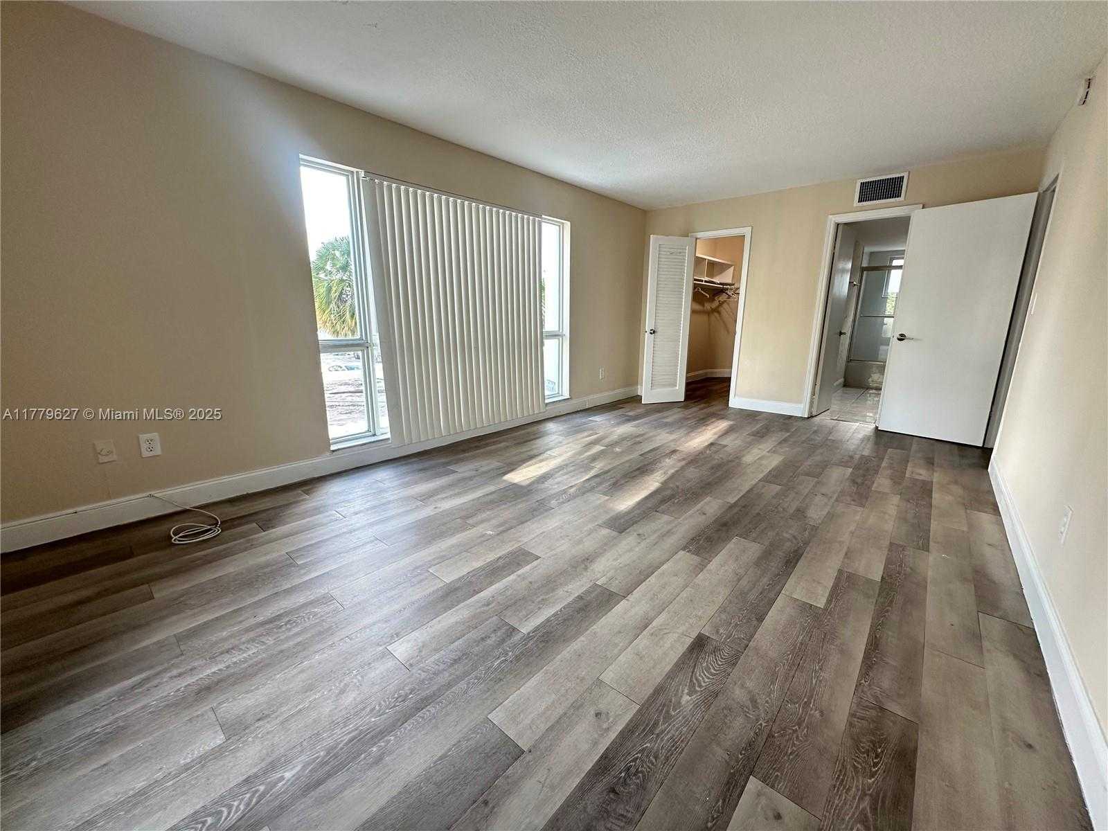 Small Image of 9971 WEST BAY HARBOR DR #207, Bay Harbor Islands Number 7