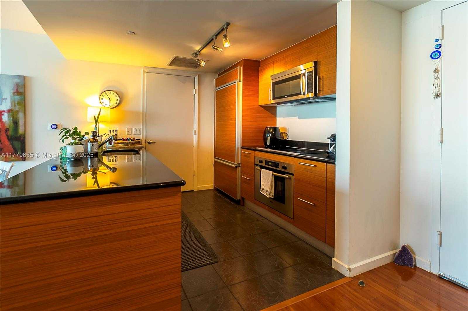 Small Image of 50 Biscayne Blvd, Miami, FL 33132, USA Number 11