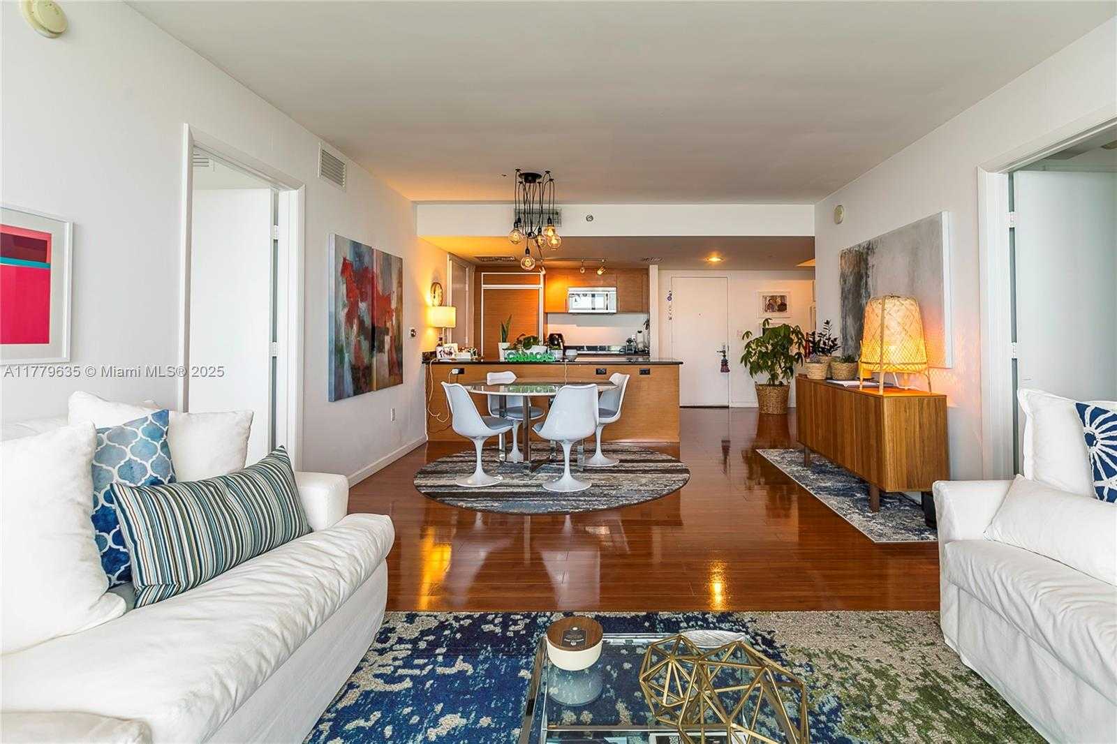 Small Image of 50 Biscayne Blvd, Miami, FL 33132, USA Number 15