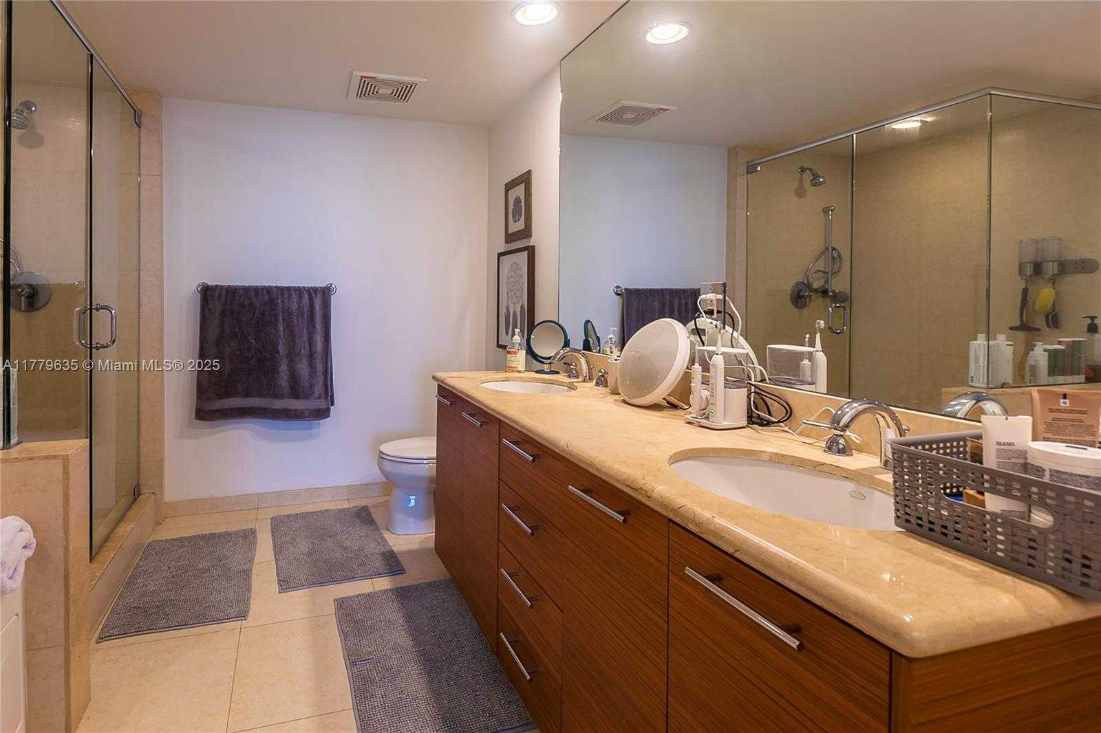 Small Image of 50 Biscayne Blvd, Miami, FL 33132, USA Number 23