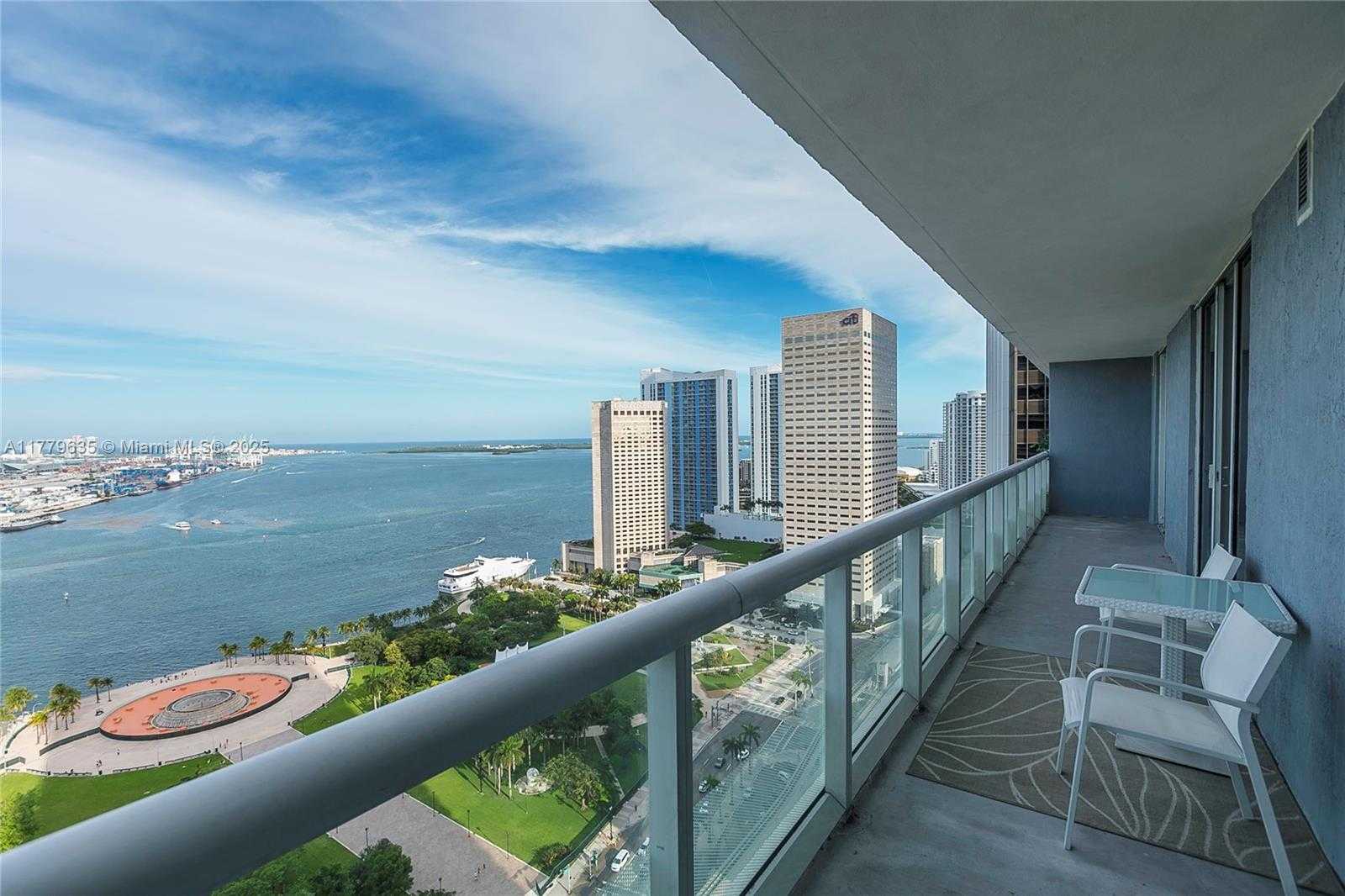 Small Image of 50 Biscayne Blvd, Miami, FL 33132, USA Number 34