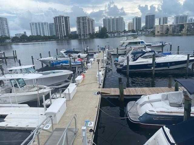 Small Image of 18061 BISCAYNE BLVD #PH02-2, Aventura Number 20