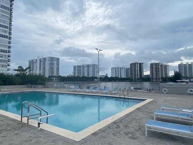 Small Image of 18061 BISCAYNE BLVD #PH02-2, Aventura Number 23