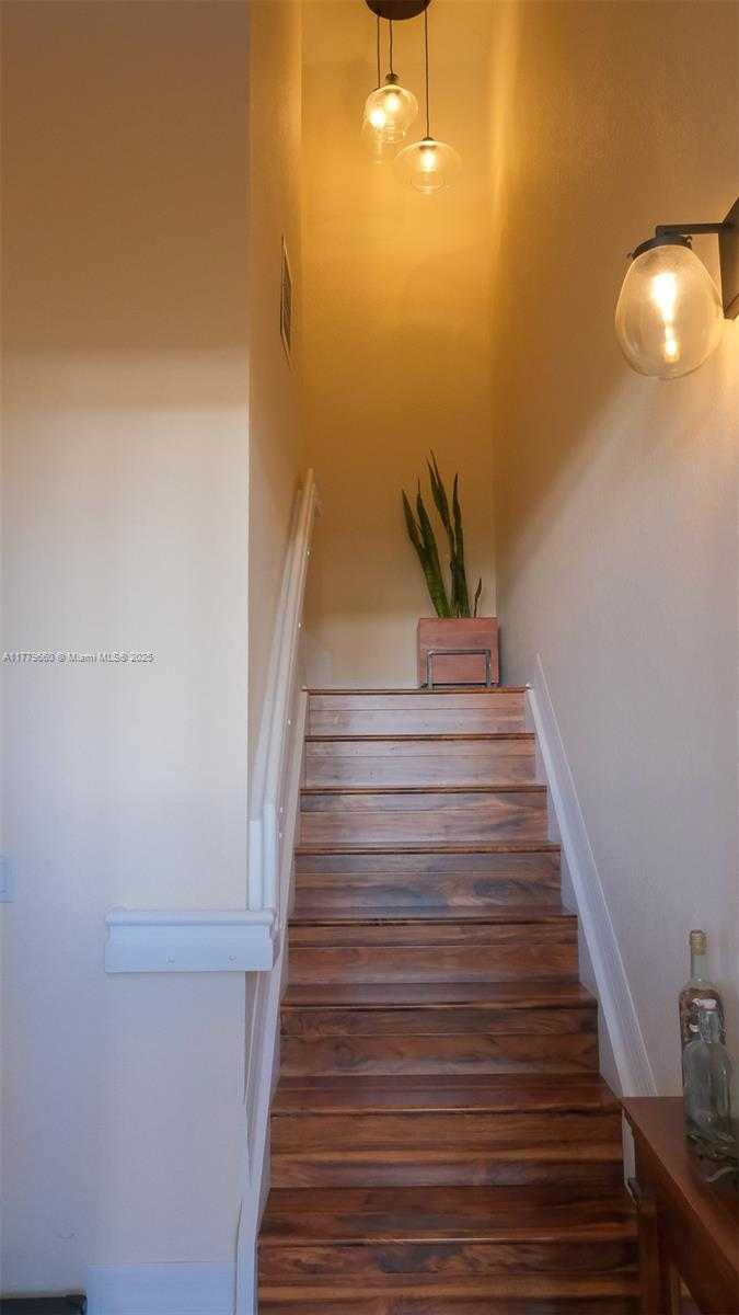 Small Image of 104 HARBORS WAY #104, Boynton Beach Number 18