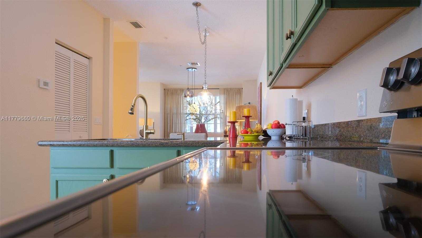 Small Image of 104 HARBORS WAY #104, Boynton Beach Number 27