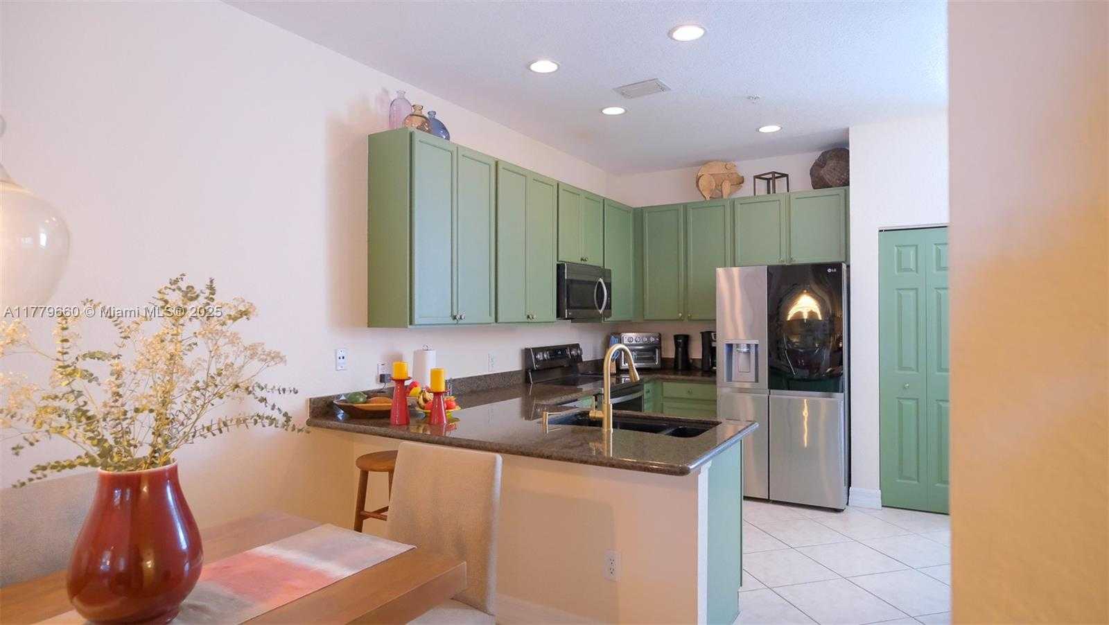 Small Image of 104 HARBORS WAY #104, Boynton Beach Number 29