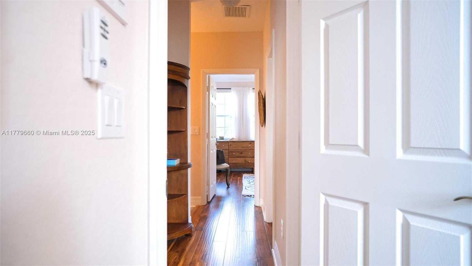 Small Image of 104 HARBORS WAY #104, Boynton Beach Number 41