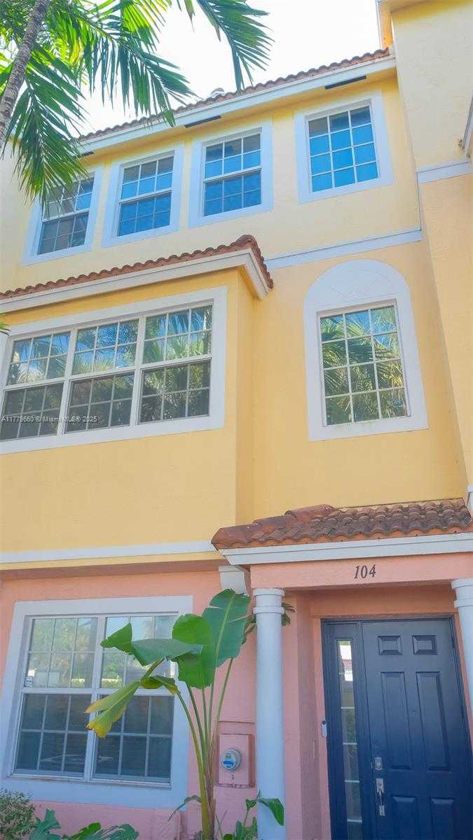 Small Image of 104 HARBORS WAY #104, Boynton Beach Number 9