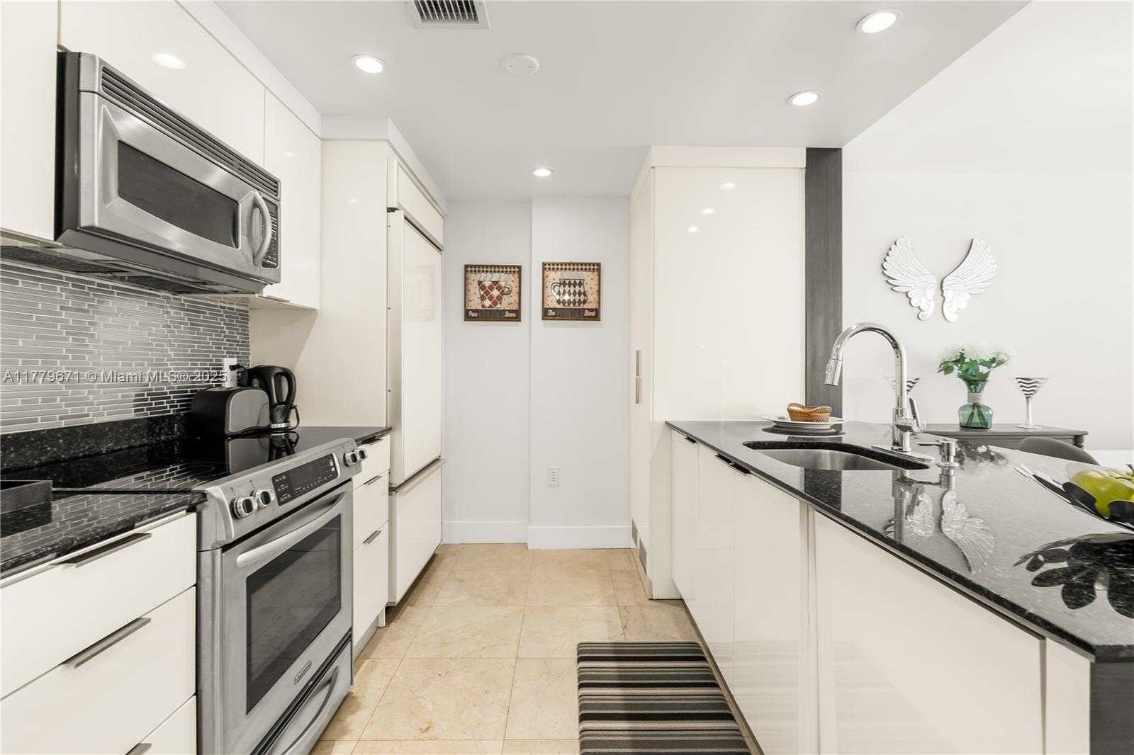 Small Image of 10275 COLLINS AV #611, Bal Harbour Number 12