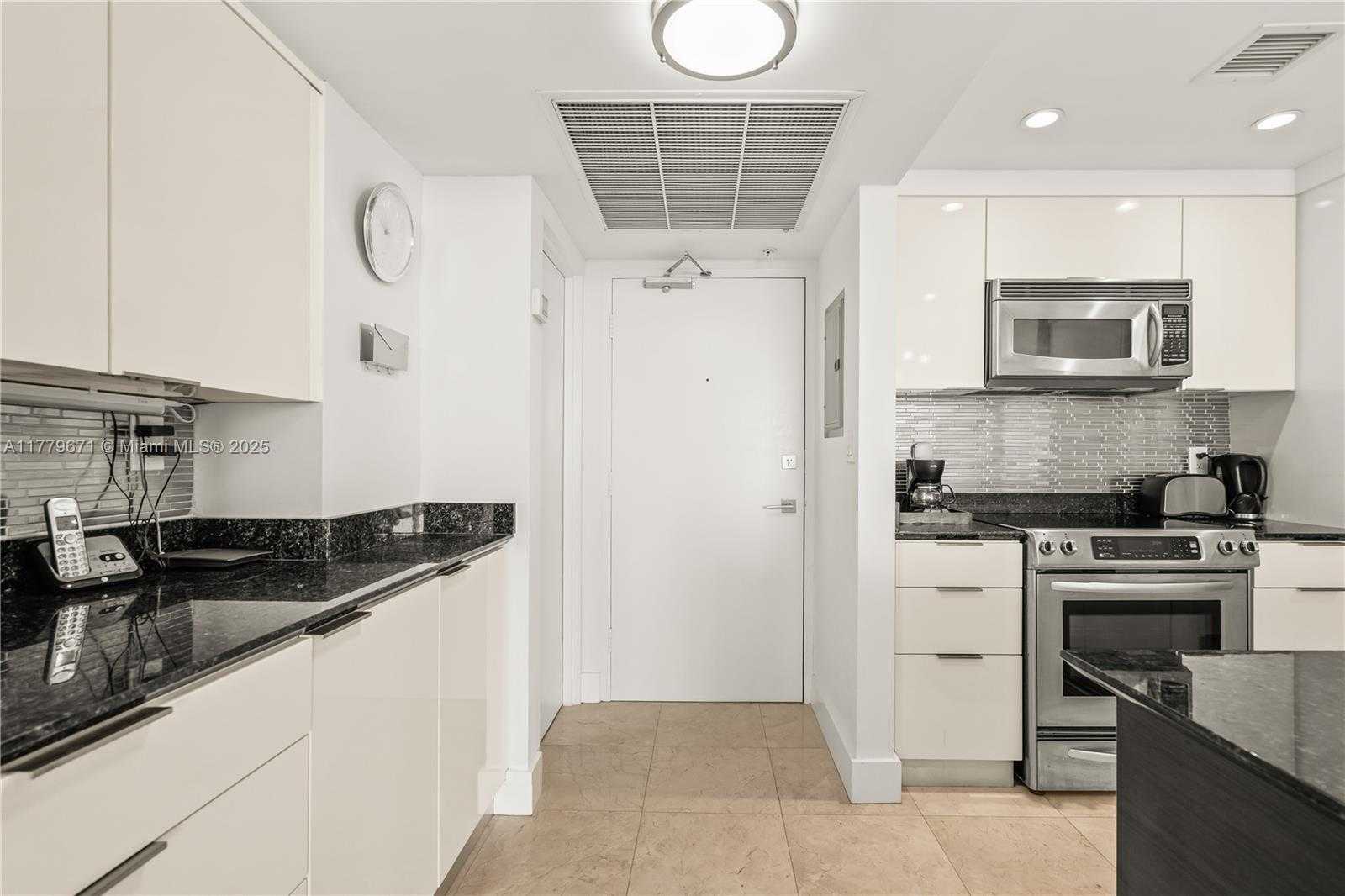 Small Image of 10275 COLLINS AV #611, Bal Harbour Number 15