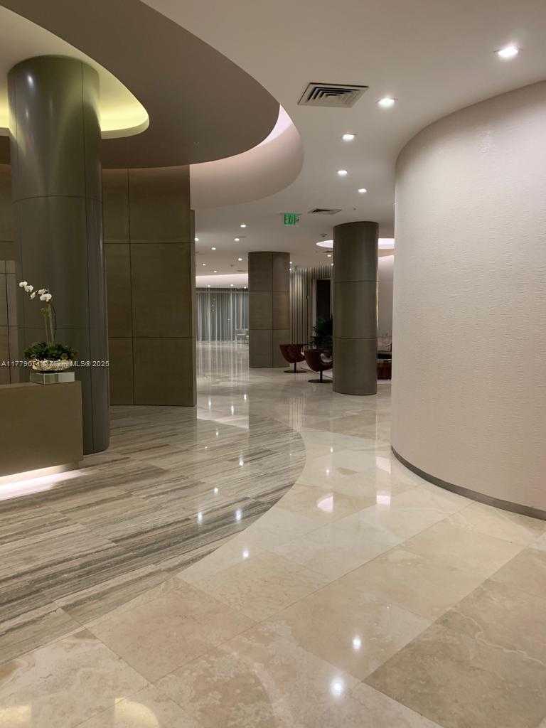 Small Image of 10275 COLLINS AV #611, Bal Harbour Number 32