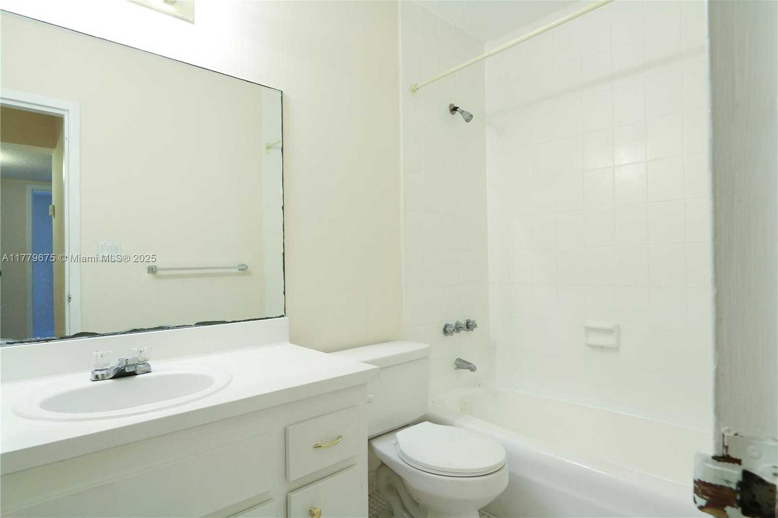 Small Image of 4810 NORTH WEST 79TH AVE #306, Doral Number 11