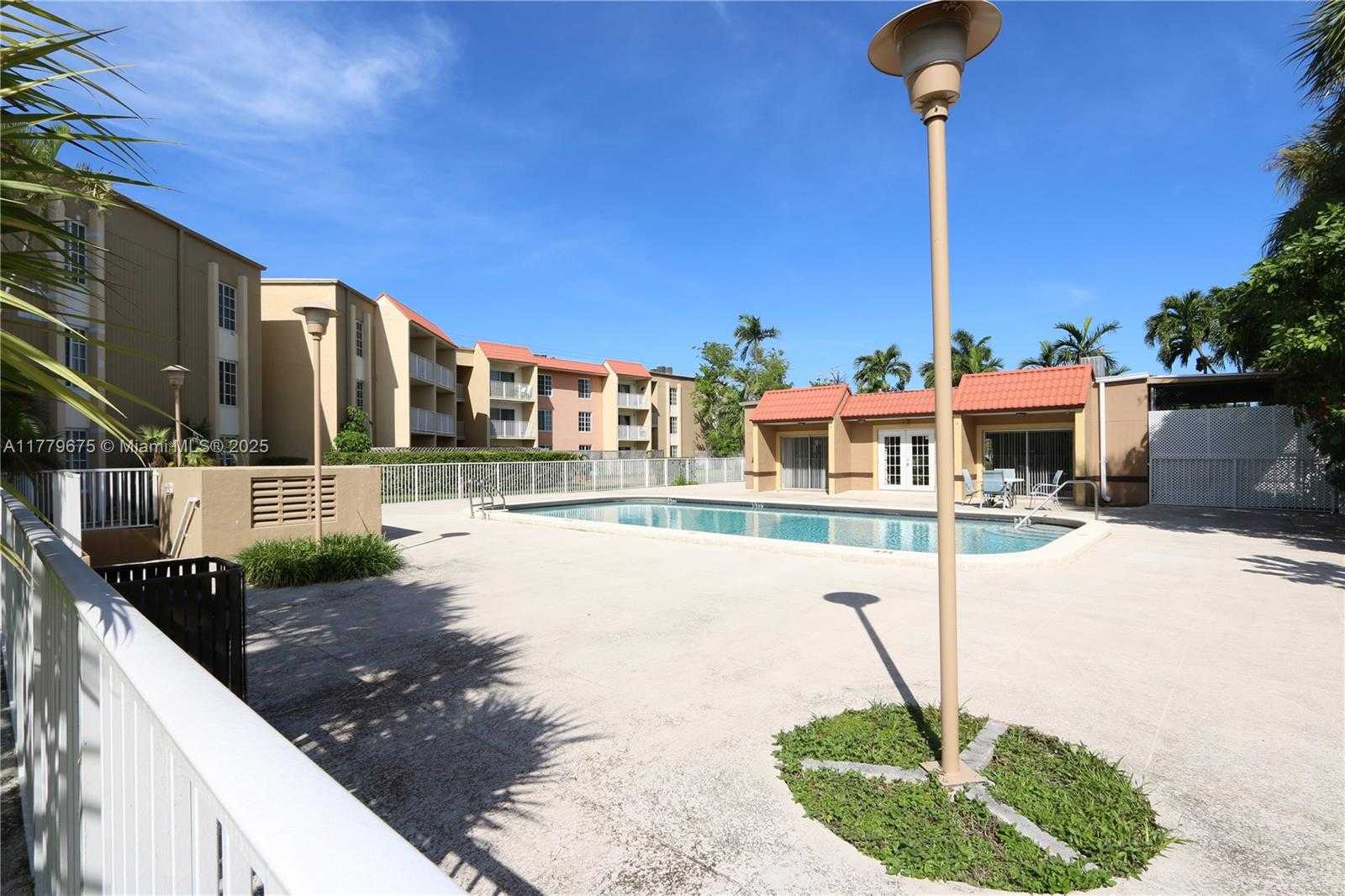 Small Image of 4810 NORTH WEST 79TH AVE #306, Doral Number 13