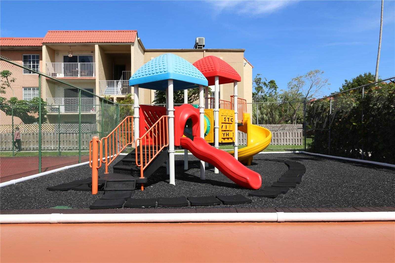Small Image of 4810 NORTH WEST 79TH AVE #306, Doral Number 16