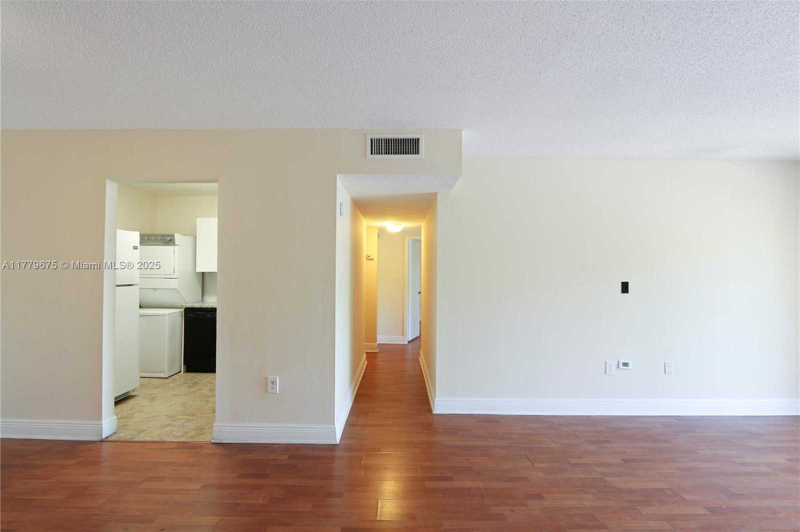 Small Image of 4810 NORTH WEST 79TH AVE #306, Doral Number 2