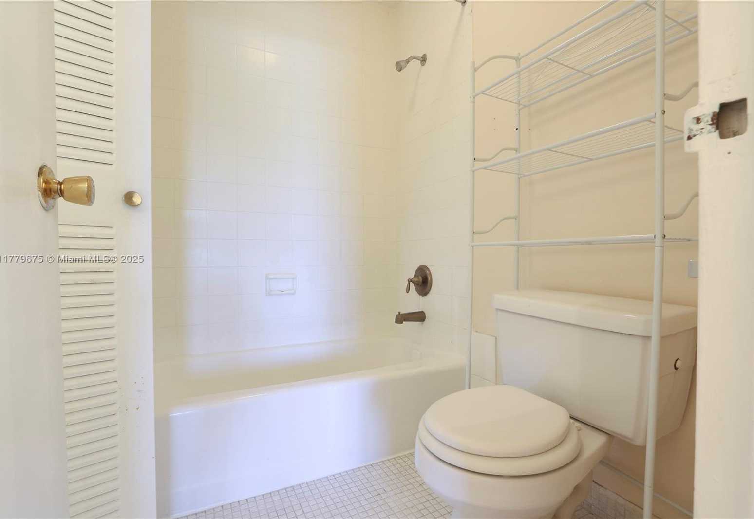 Small Image of 4810 NORTH WEST 79TH AVE #306, Doral Number 7