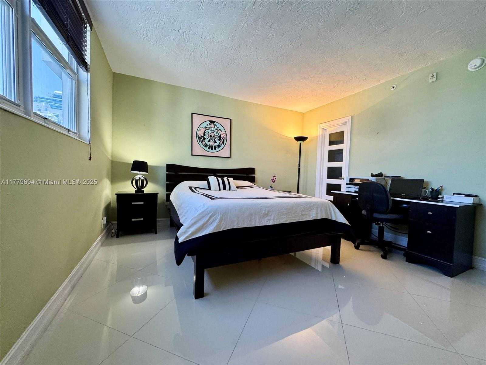 Small Image of 3000 SOUTH OCEAN DR #1422, Hollywood Number 15