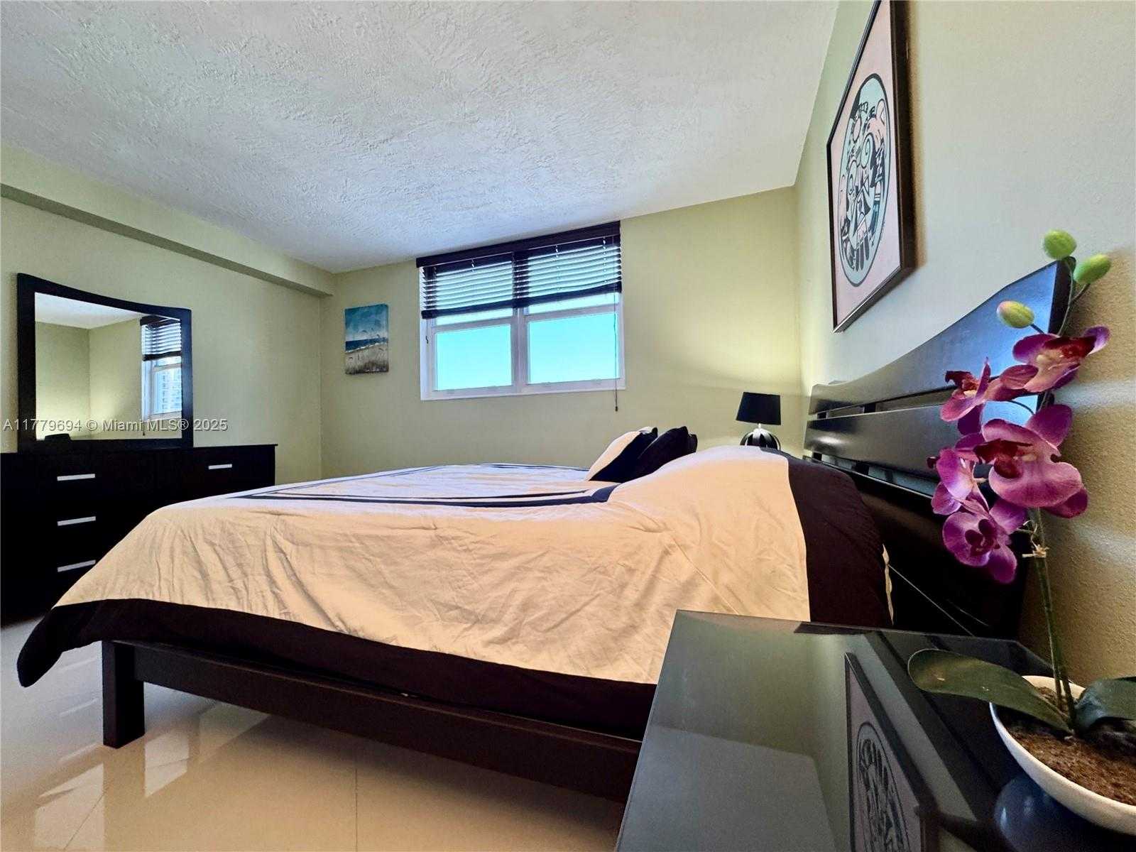 Small Image of 3000 SOUTH OCEAN DR #1422, Hollywood Number 16