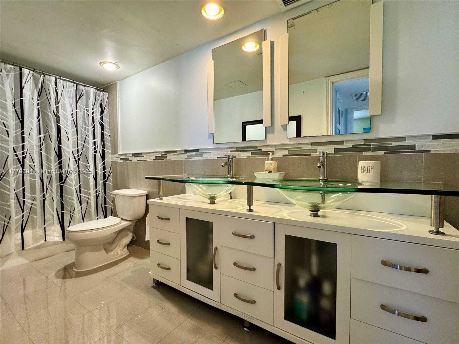 Small Image of 3000 SOUTH OCEAN DR #1422, Hollywood Number 19