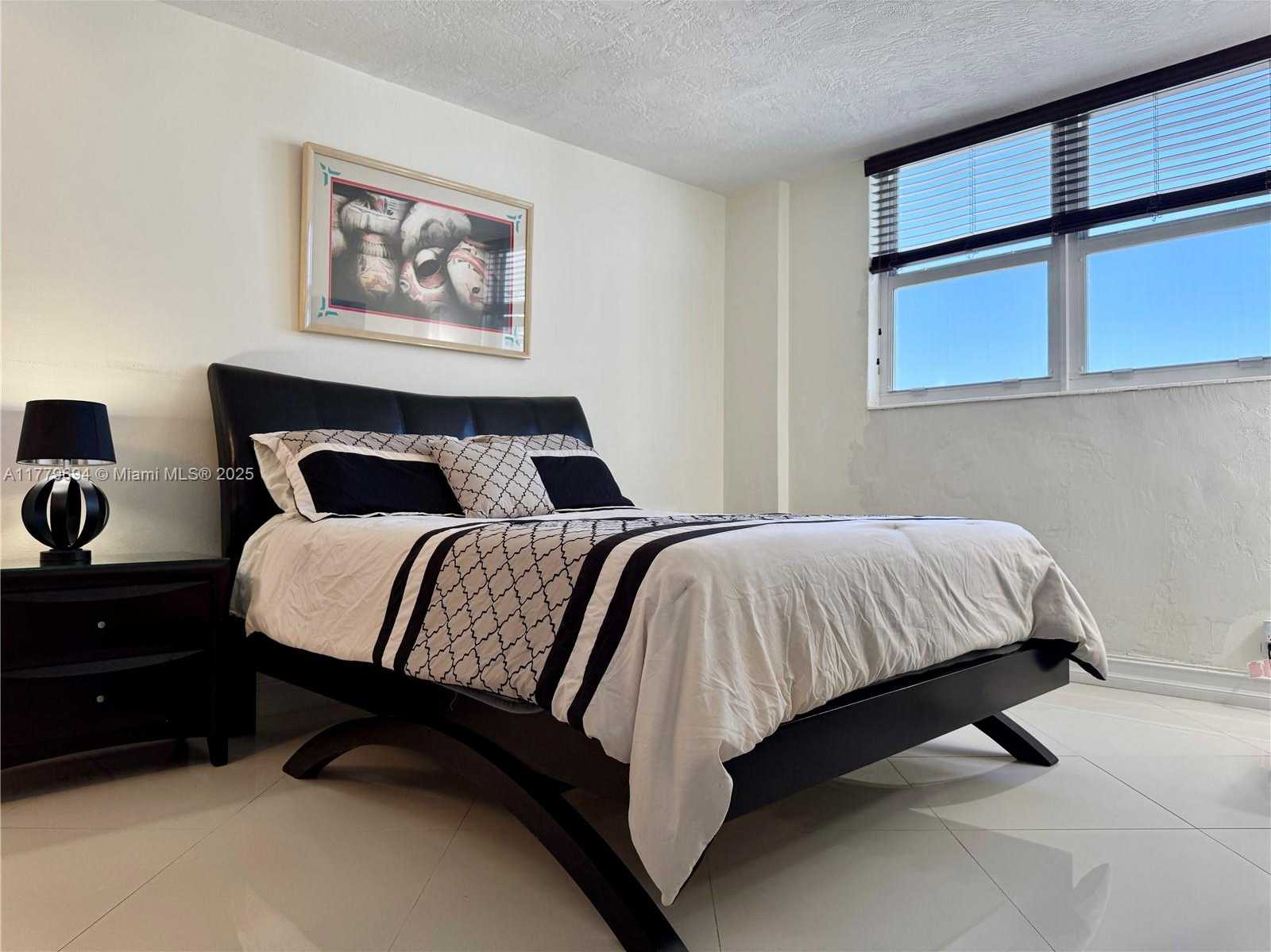 Small Image of 3000 SOUTH OCEAN DR #1422, Hollywood Number 24
